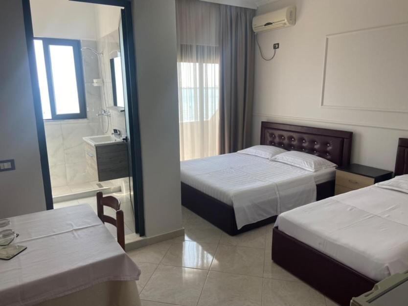 Hotel Tirona Durrës 外观 照片