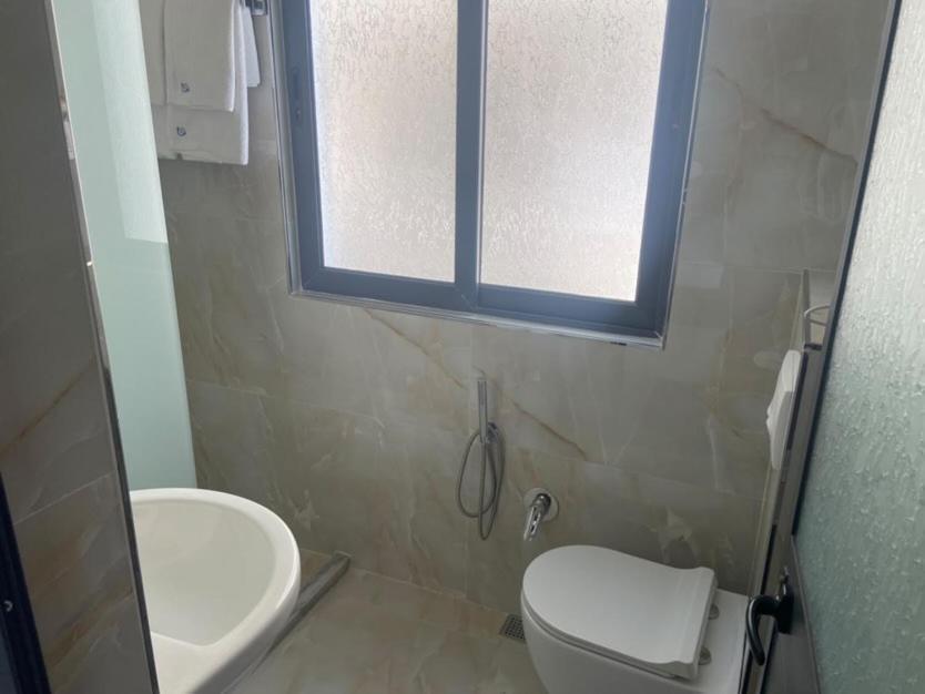 Hotel Tirona Durrës 外观 照片