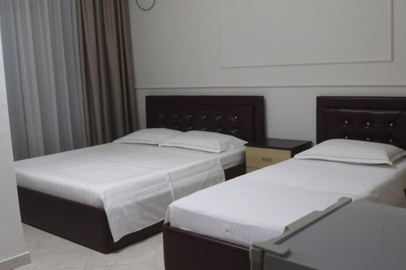 Hotel Tirona Durrës 外观 照片