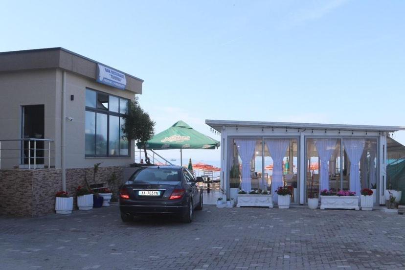 Hotel Tirona Durrës 外观 照片