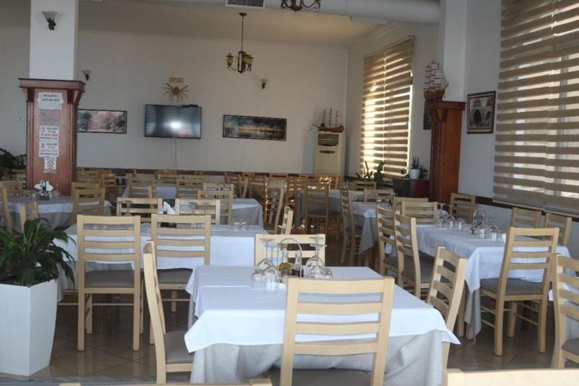 Hotel Tirona Durrës 外观 照片