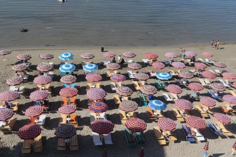 Hotel Tirona Durrës 外观 照片