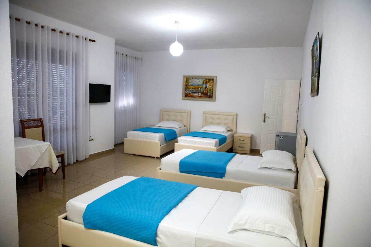 Hotel Tirona Durrës 外观 照片